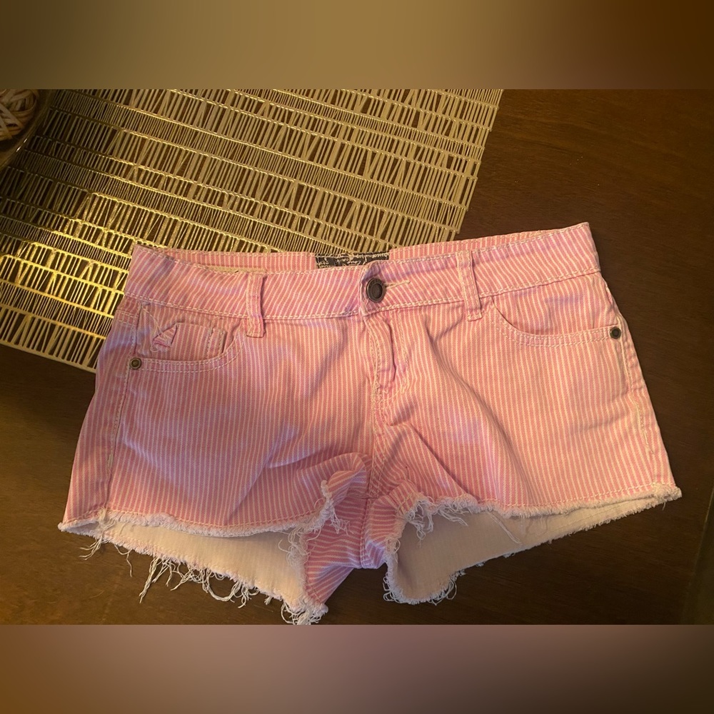 Junior Girl’s denim cut-off shorts pink/white pinstripe; size 7